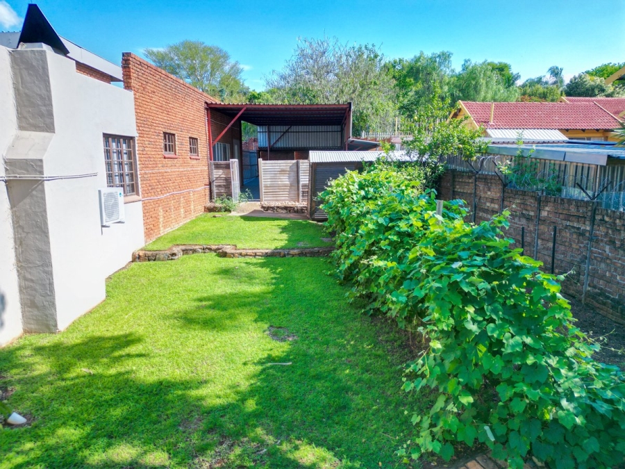 4 Bedroom Property for Sale in Ifafi North West